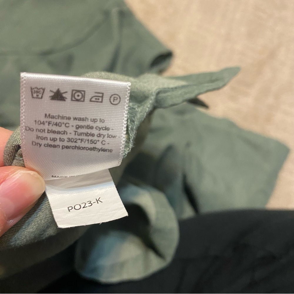 {Mandala} Scrub Set | One Pocket Top (S) & Joggers (S Petite) - Heather Olive - Picture 14 of 14